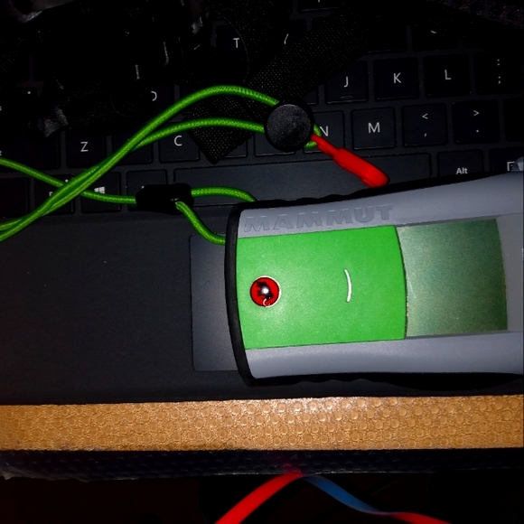 Mammut avalanche detector - Picture 1 of 2